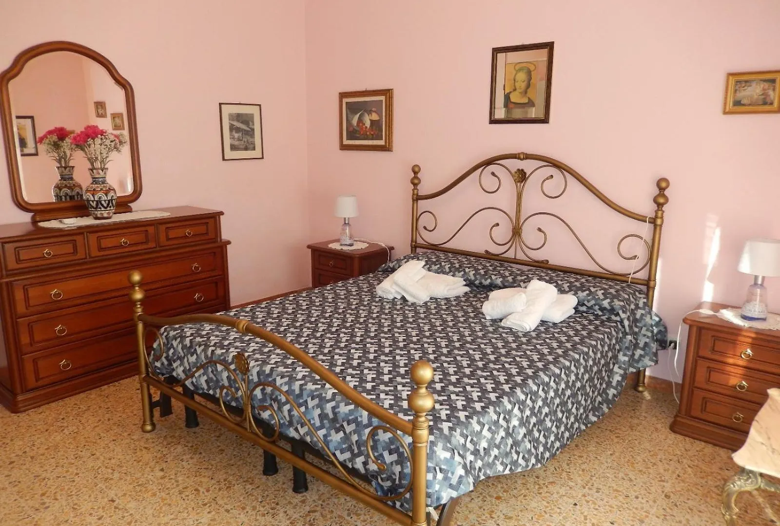 Lägenhet Appartamento Heidi In Centro Storico Lazise Italien